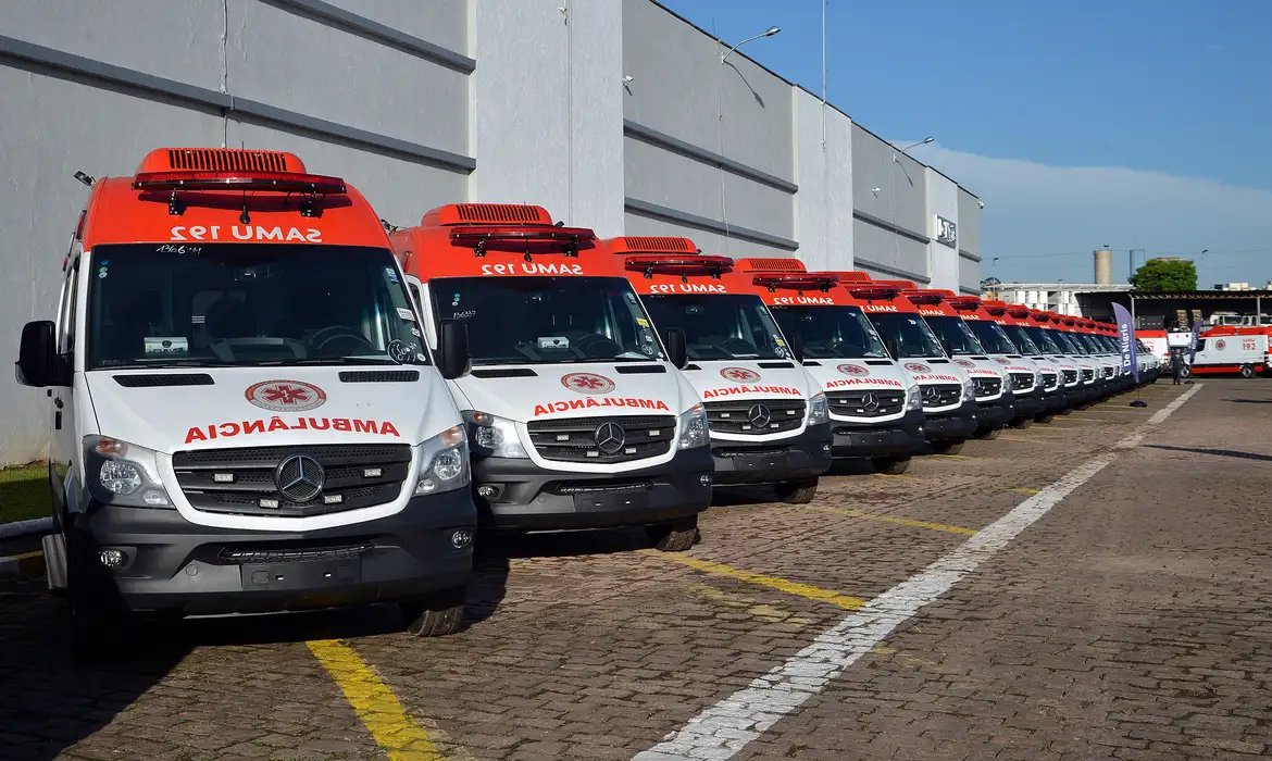 Correios vão ajudar a distribuir veículos para atendimento do SUS