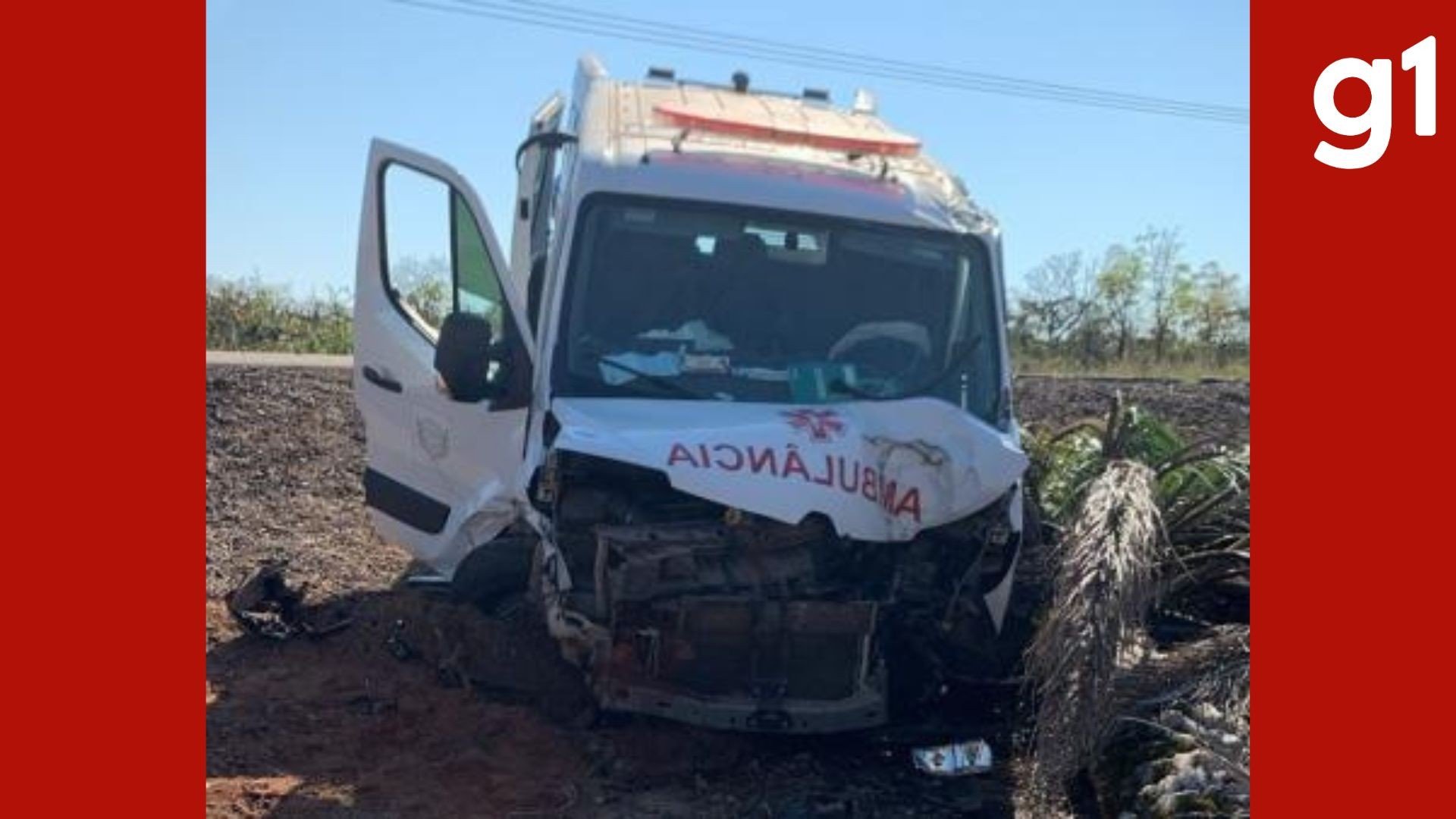Ambulância bate de frente com carro e grávida dá à luz após acidente em MT