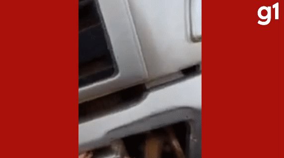 VÍDEO: caminhoneiro escapa de ser esmagado por carreta ao ajudar amigo na Serra de MT