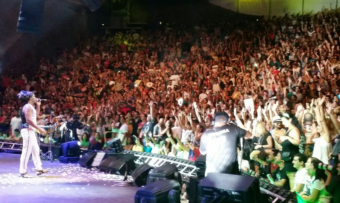 No dia do Rock, cantores celebram arte de emocionar multidões pela voz