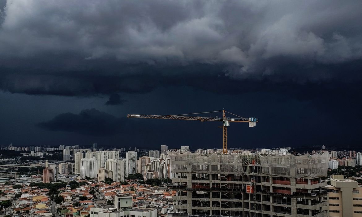 Chuvas ficam mais intensas no Norte, Centro-Oeste e Sudeste do país