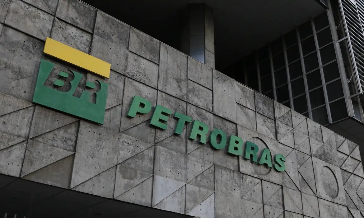 Petrobras abre 150 vagas em programa de estágio; veja como participar
