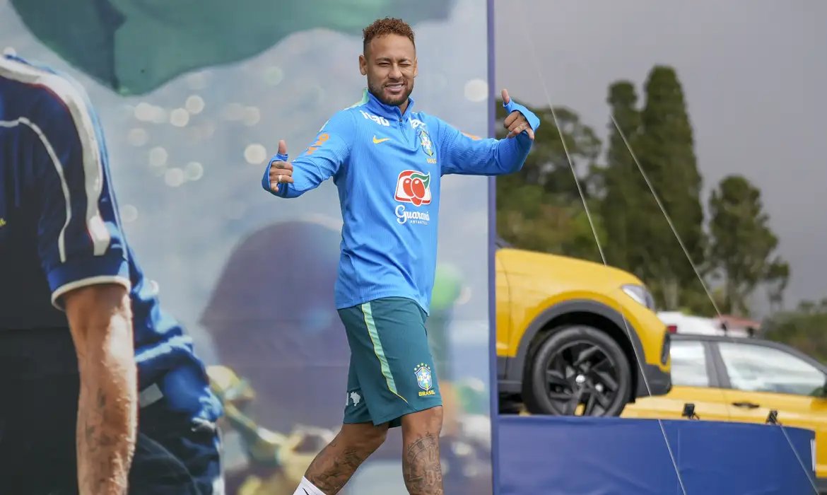 Neymar não viaja com seleção para Cleveland; segue em tratamento