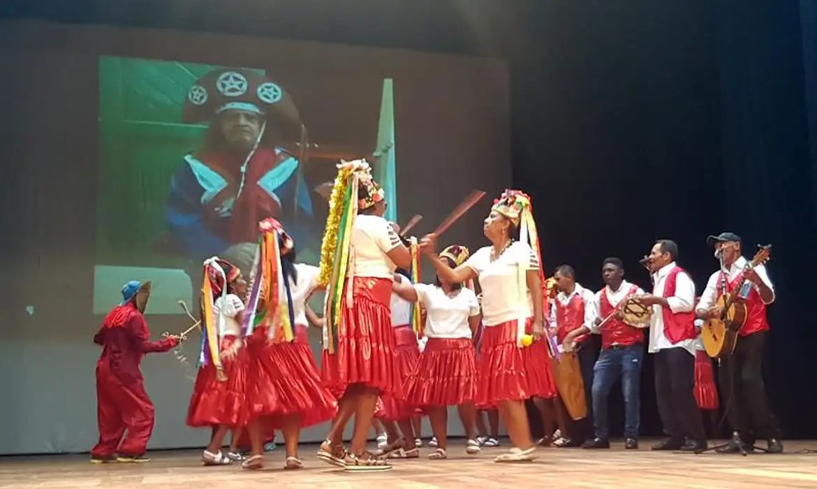 Mostra em Recife celebra o reisado pernambucano