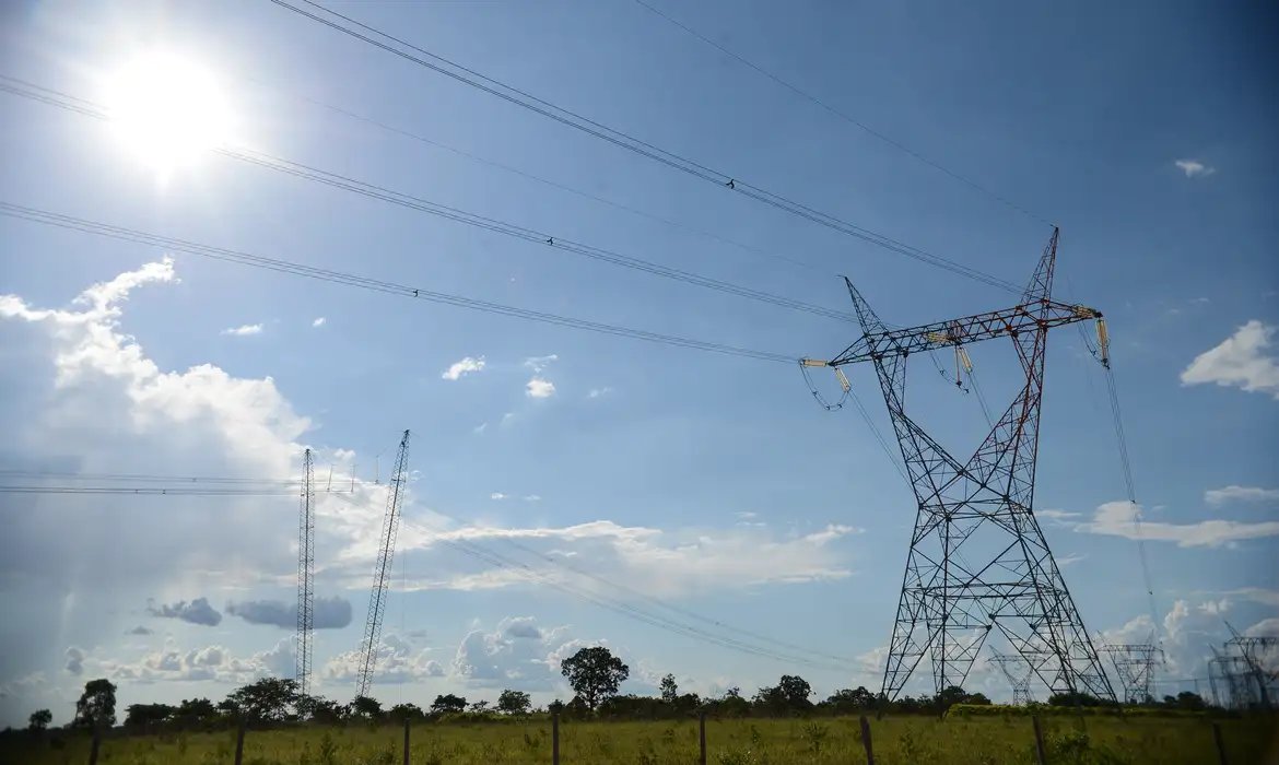 Aneel leiloa mais quatro lotes de transmissão de energia