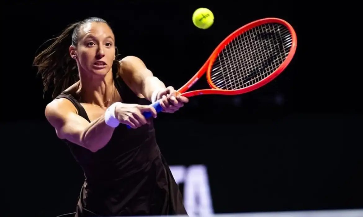 Luisa Stefani mira 15º título da carreira e retorno ao top-10 mundial