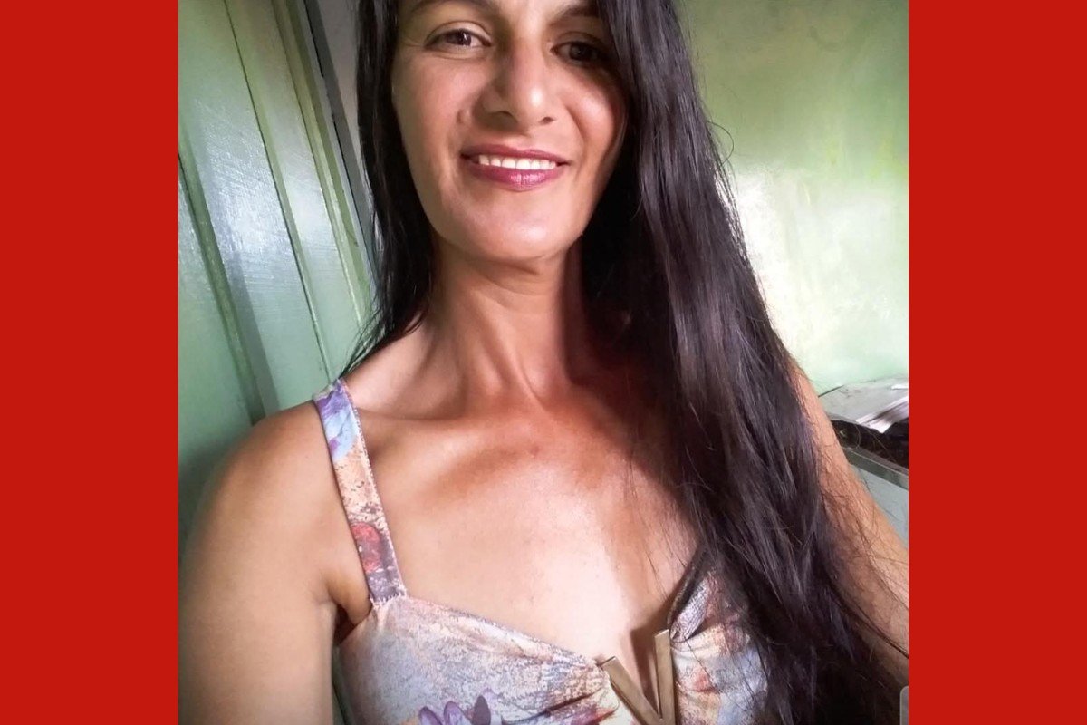 Suspeita de matar mulher com golpes de facão durante discussão por dívida confessa o crime em MT