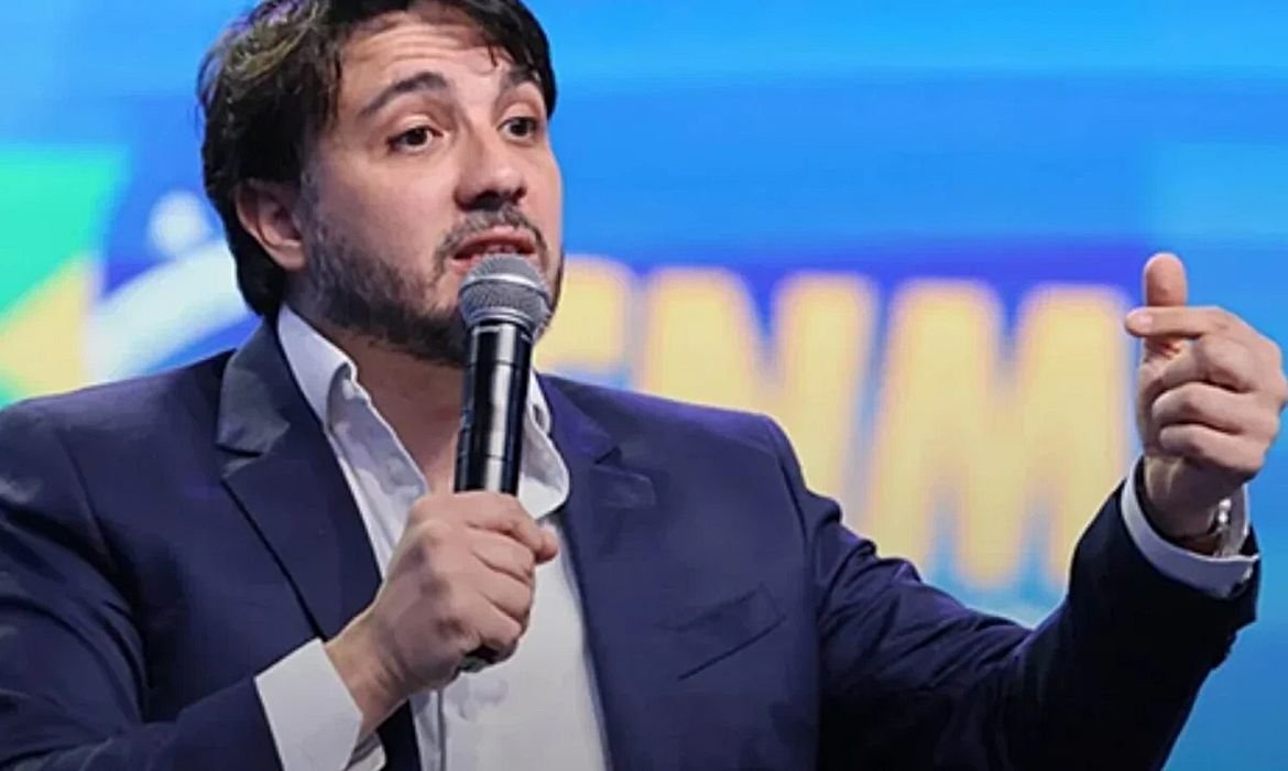 Partido Missão oficializa Renan Santos como candidato à Presidência