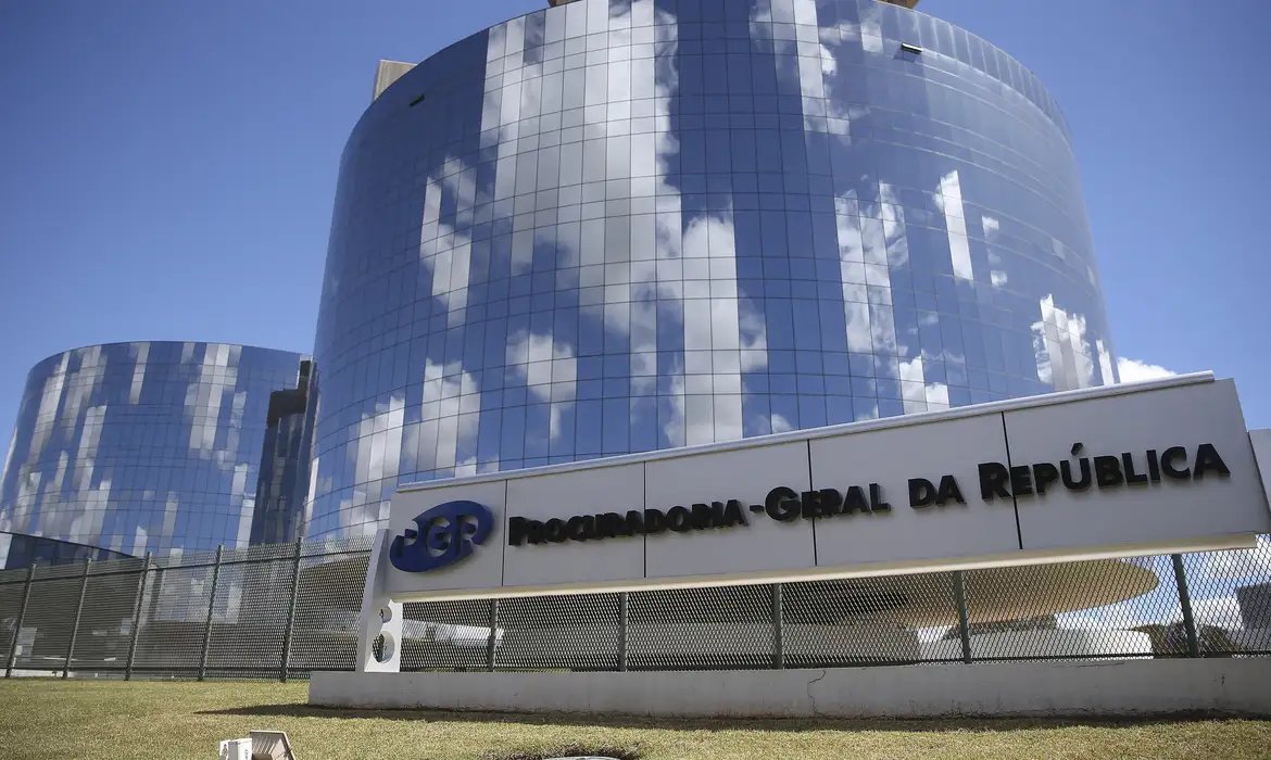 Associação de procuradores pede moderação diante de crise no STF