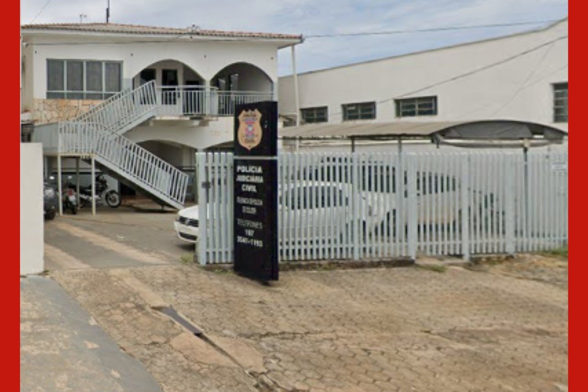 Mulher é presa suspeita de matar marido com golpes de canivete após ser ofendida em MT