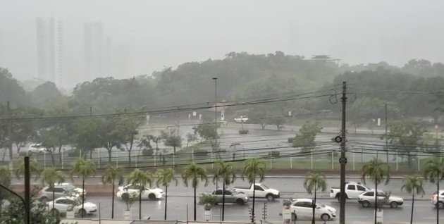 VÍDEO: após calor de 42°C, chuva alivia temperaturas em municípios de MT