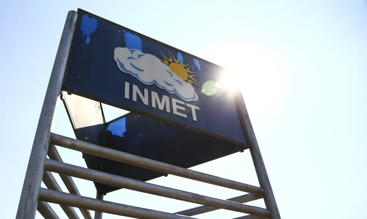 Regiões Nordeste e Sul têm alertas de temporais e ventos intensos