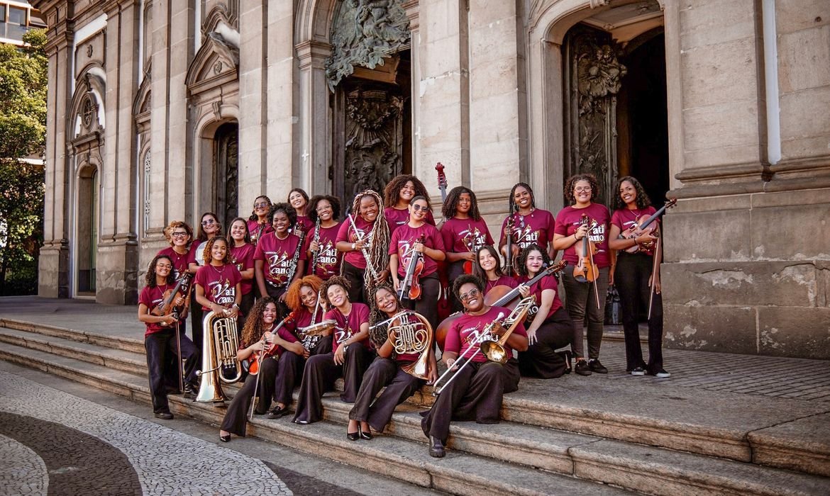 Orquestra Sinfônica Juvenil Chiquinha Gonzaga inicia turnê pela Itália