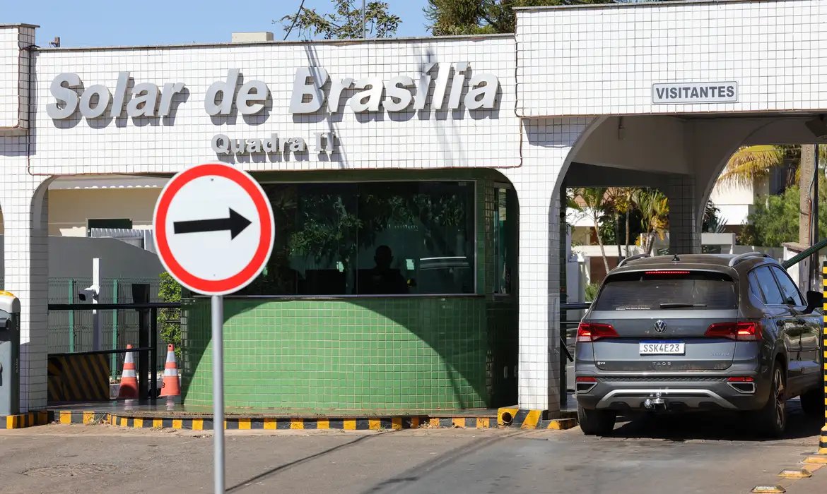 Bolsonaro recorre para anular proibição de visita na prisão domiciliar