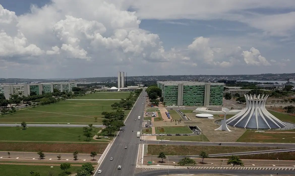 CNU 1: Governo convoca 3,9 mil aprovados para vagas em órgãos federais