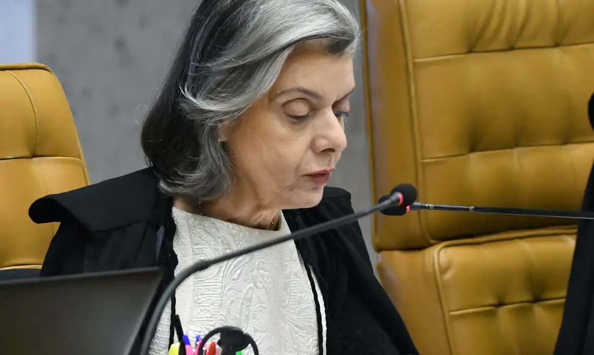 STF provocou mal-estar cívico na população, diz Cármen Lúcia