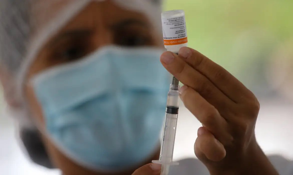 Covid-19: Brasil registra 37,6 mil novos casos em 24 horas