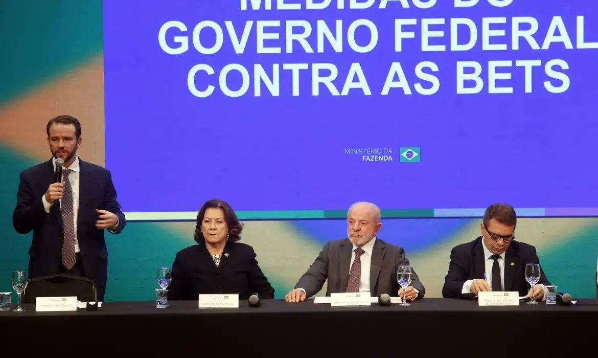 Bets que continuarem no ar após prazo serão bloqueadas, diz Durigan