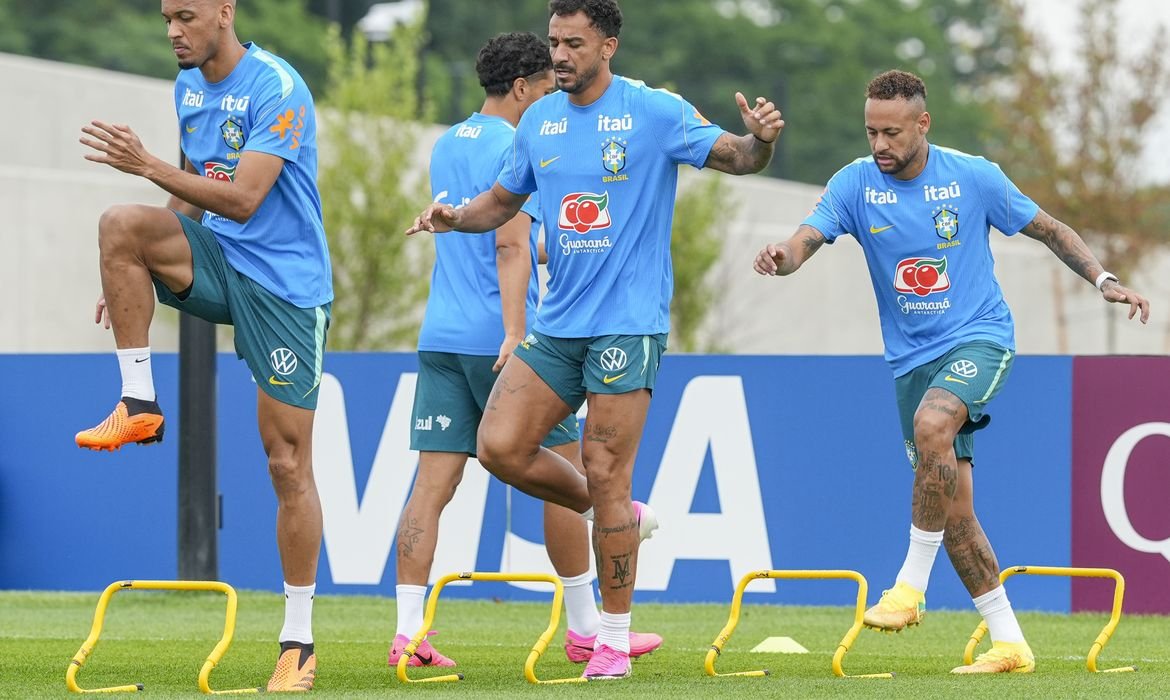 Brasil faz penúltimo treino e viaja para o Texas onde enfrenta Japão