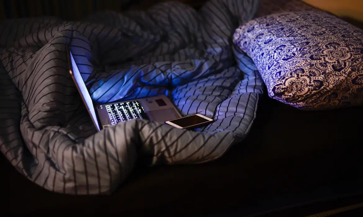 Violência sexual na internet atinge 1 em cada 5 adolescentes no Brasil