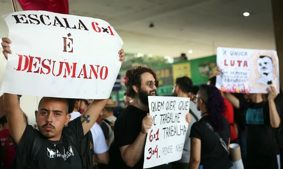 Oito em cada 10 brasileiros de até 40 anos defendem fim da escala 6x1