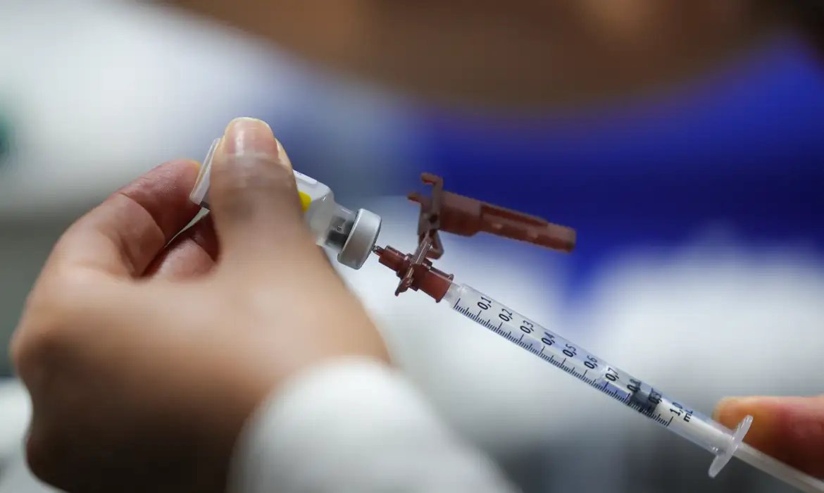 Vacina do Butantan não é aplicada em crianças nos postos de saúde