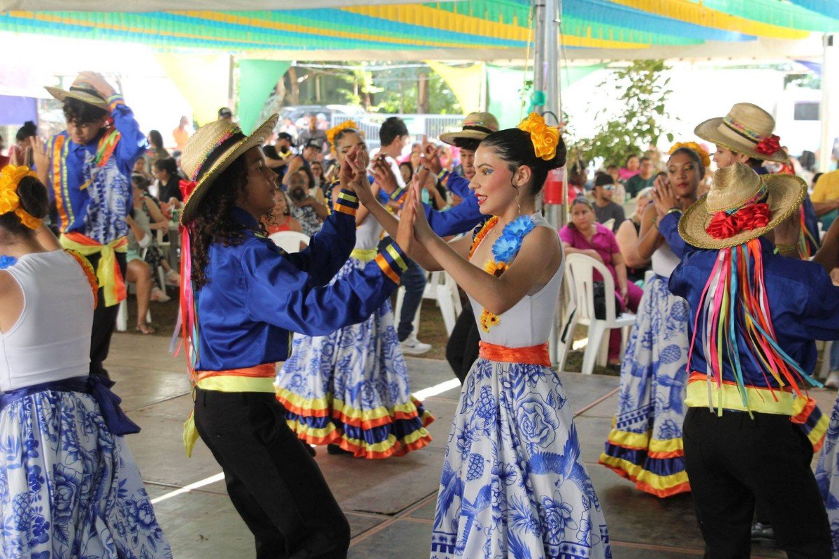Festa de São Pedro reúne tradição e almoço gratuito com 5 toneladas de peixe em Várzea Grande (MT)