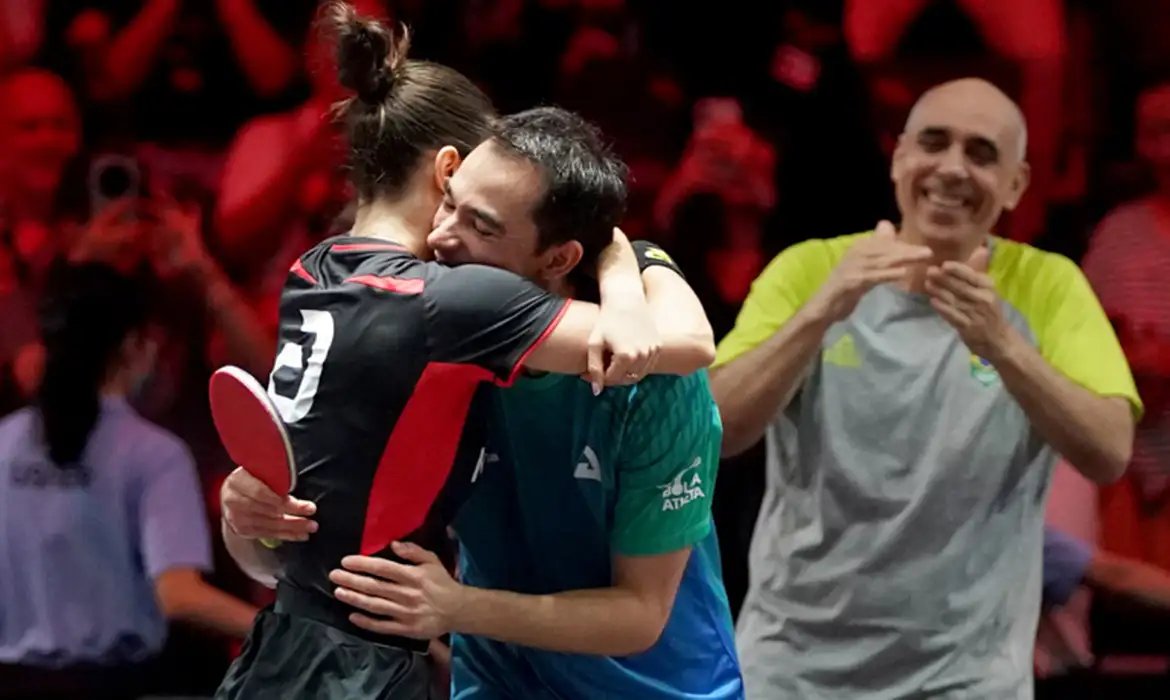 \"Calderashi\" bate dupla número 1 e fatura título no Smash de Singapura