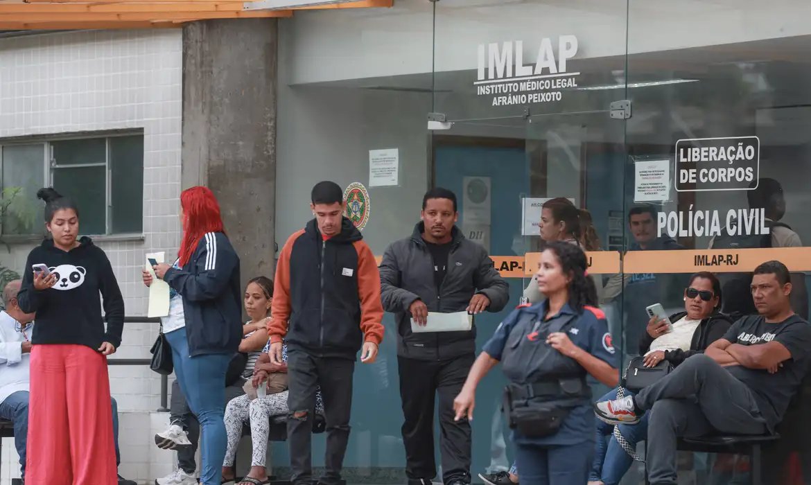 Após operação, complexos da Penha e do Alemão não retomaram a rotina