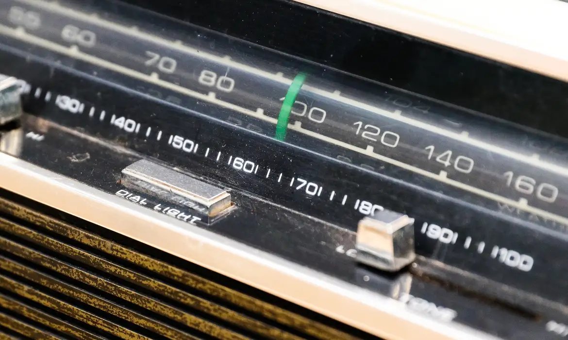 Dia do Rádio: a invenção que resiste ao tempo e sua legião de fãs