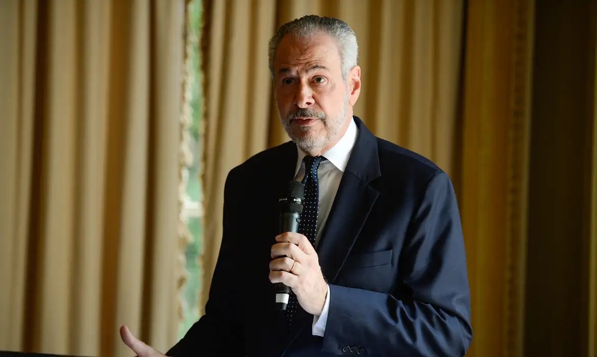 Presidente da COP30 diz que avalia a necessidade de estender o evento 