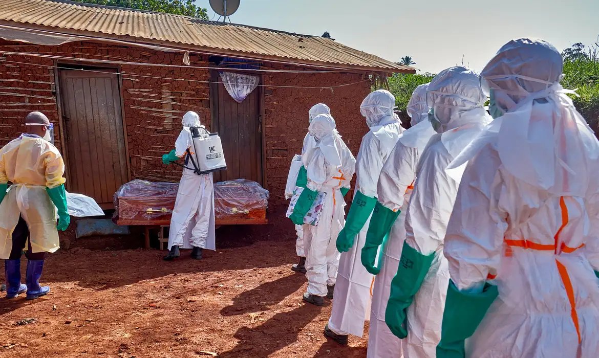 Guerras no Congo e menor cooperação em saúde favorecem surto do ebola
