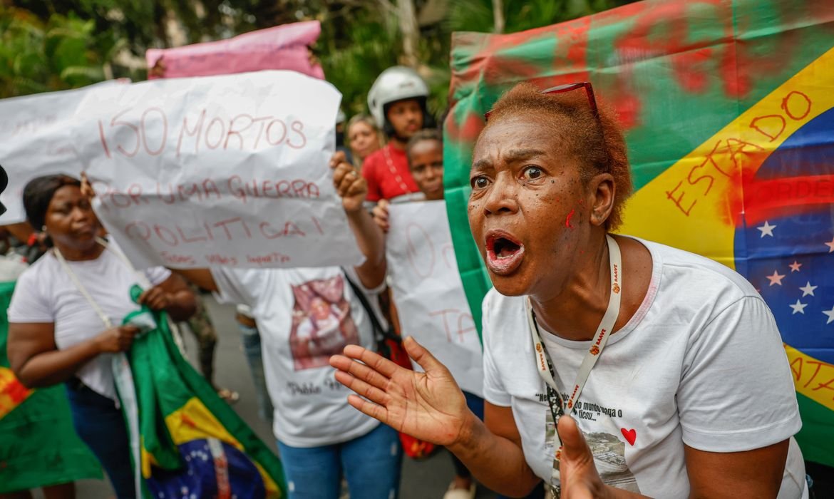 Testemunhas denunciam execuções e torturas no Rio: \"carnificina\"