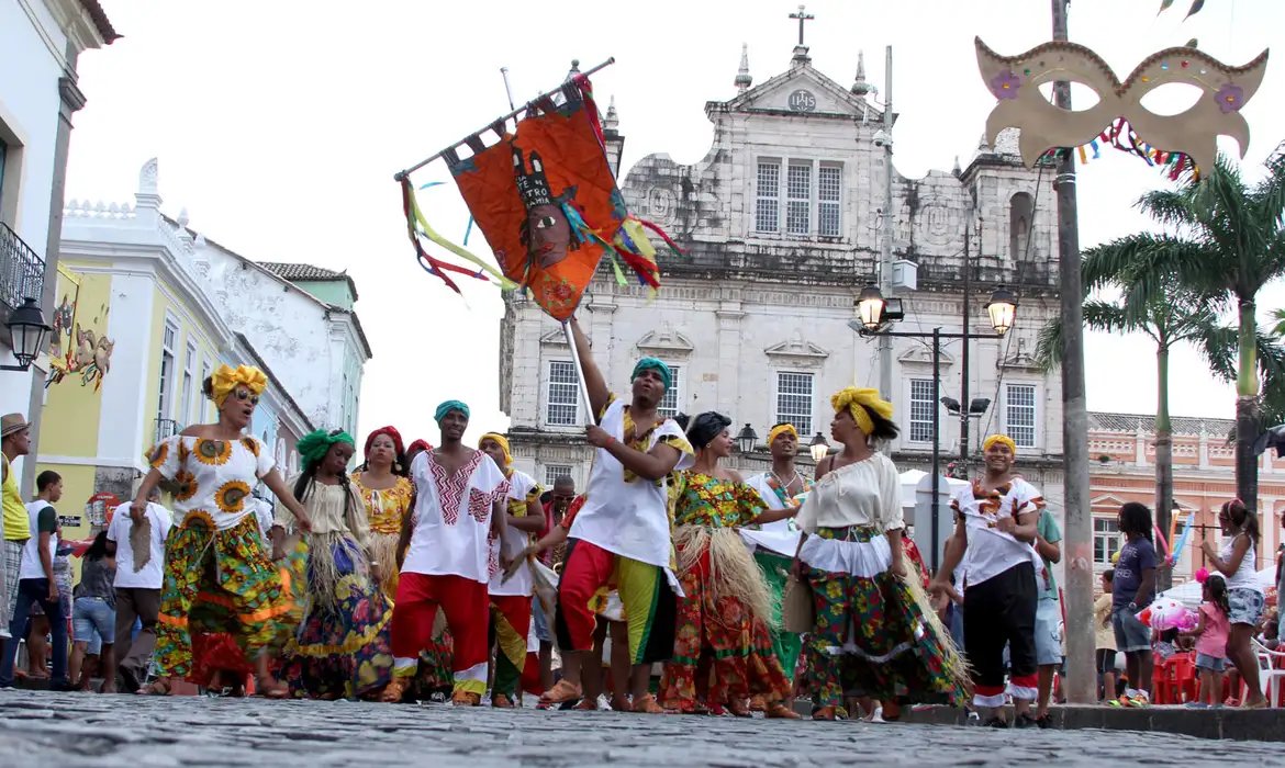 Salvador celebra o samba como tema do Carnaval