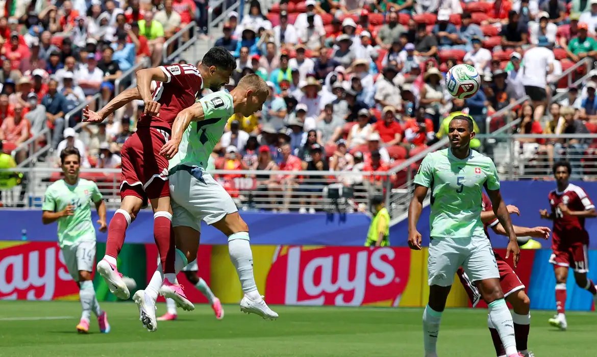 Suíça desperdiça chances e Catar arranca empate no fim pelo Grupo B