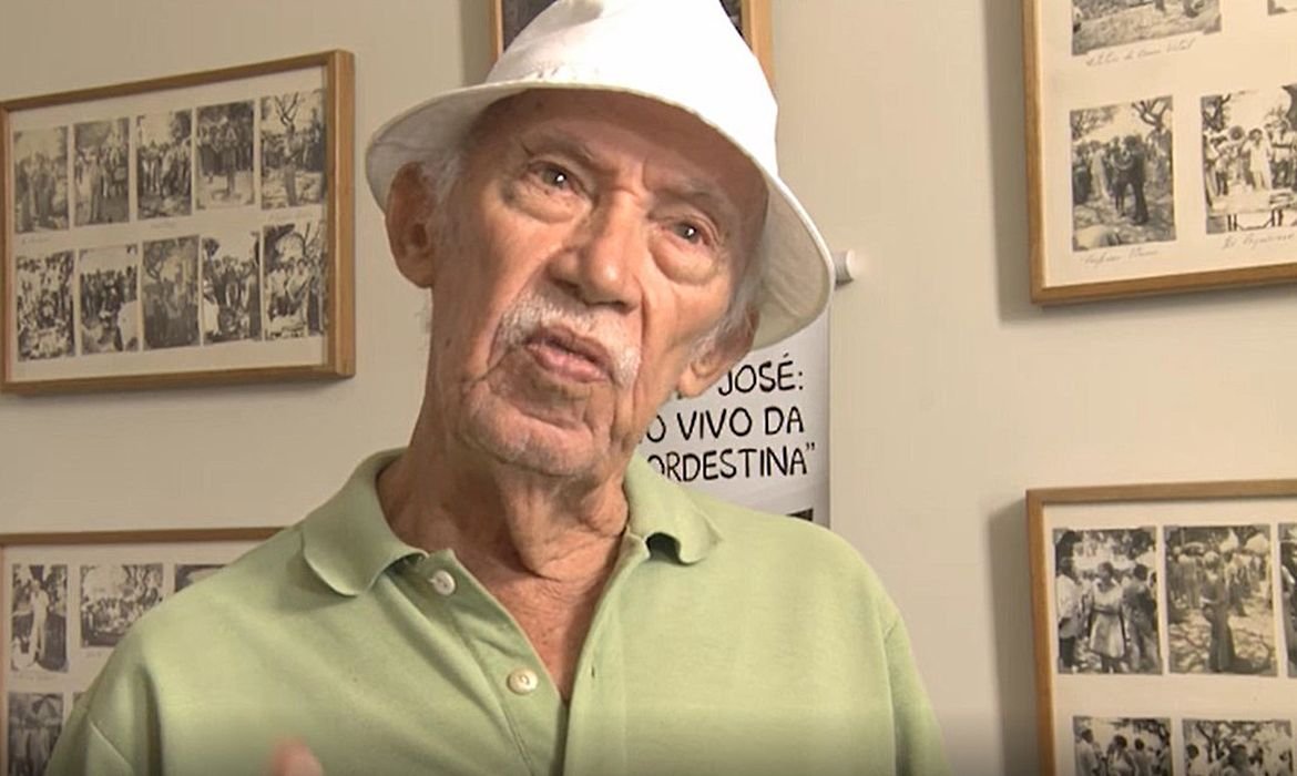 Coleção de cordel de Liêdo Maranhão ganha mostra em Olinda