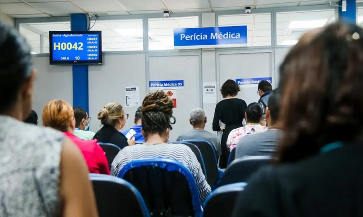 Fila de espera por atendimento do INSS é zerada em agosto