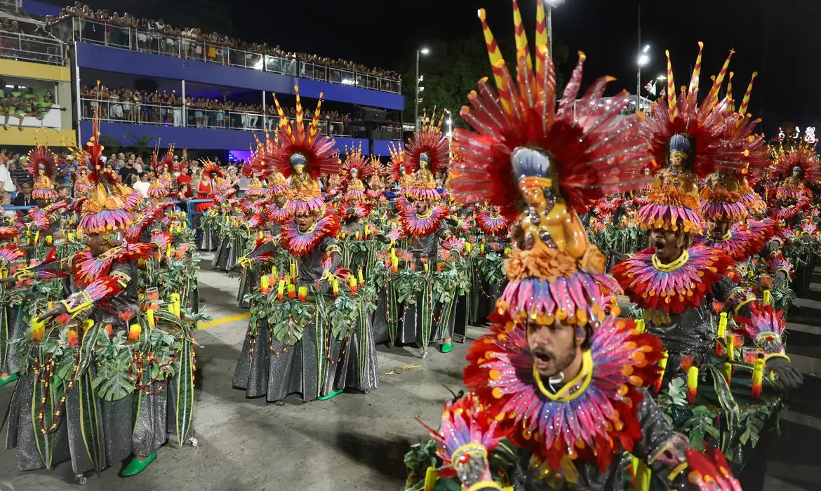 Rio: escolas de samba do Grupo Especial têm 3º dia de ensaios técnicos