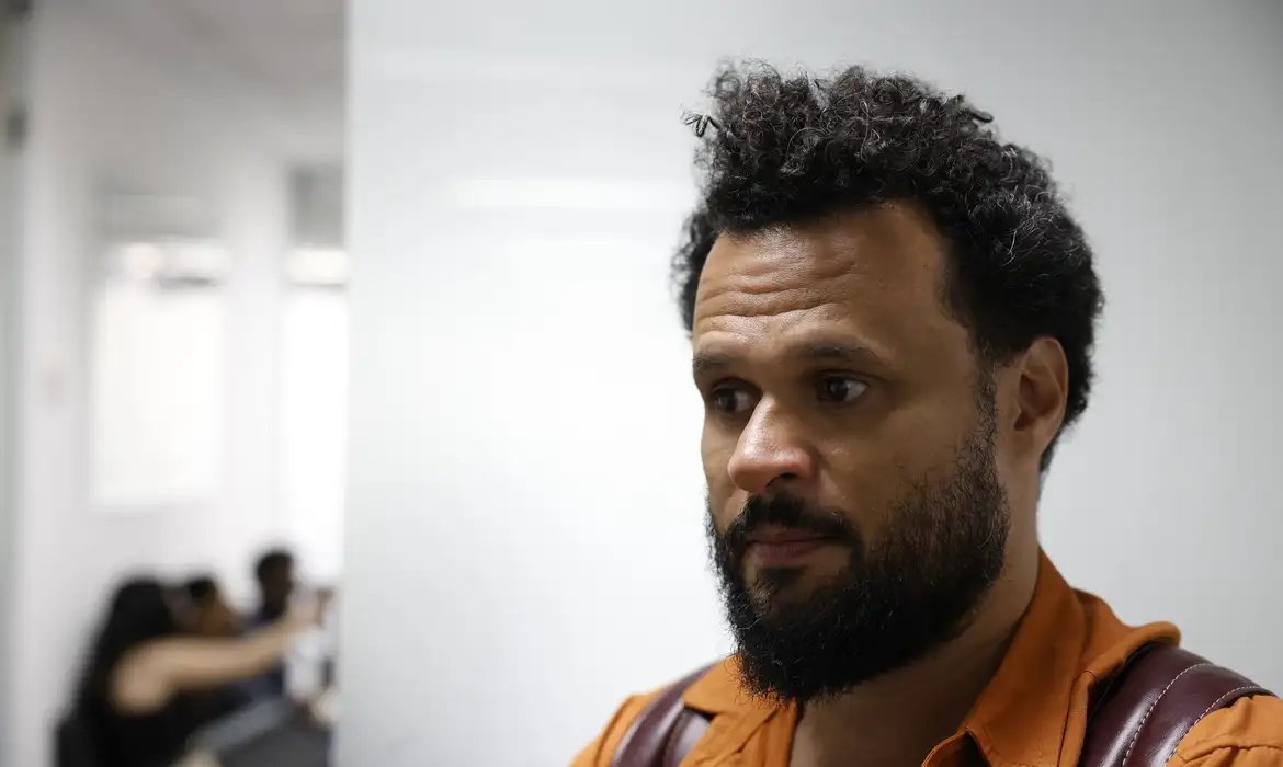 Pesquisador da Uerj defende monitoramento da trajetória de ex-cotistas