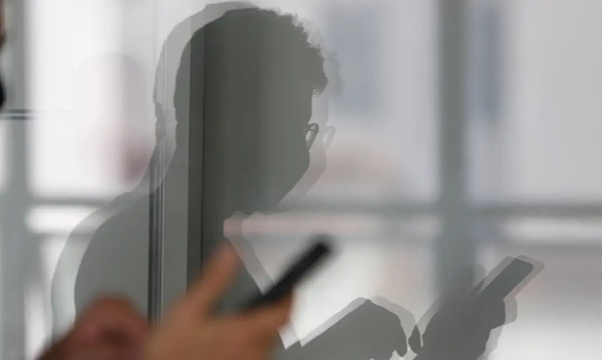 MPRJ investiga empresas de apostas online por golpes de R$ 1,4 bilhão