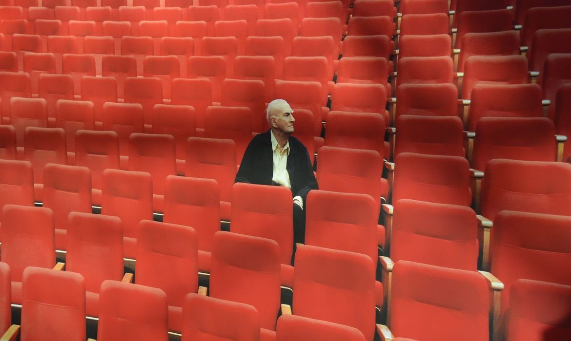 Ariano Suassuna é oficializado como \"patrono da cultura\" do Recife
