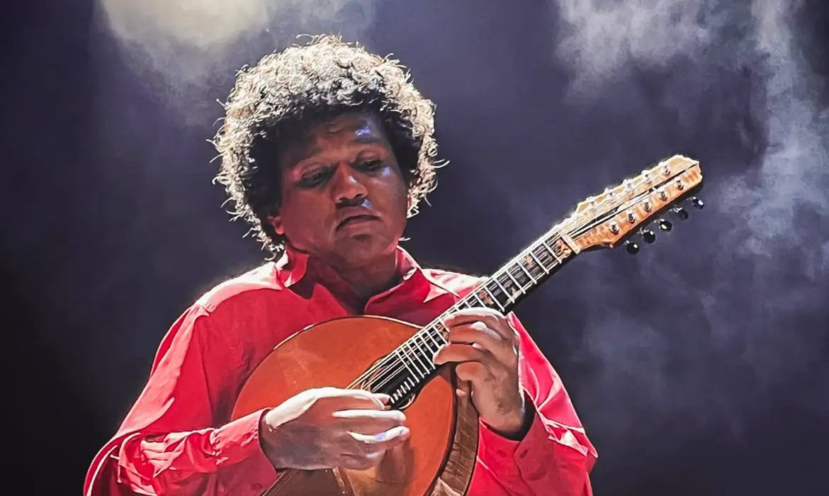 Rádio MEC: Jazz Livre traz live de multi-instrumentista Pedro Franco