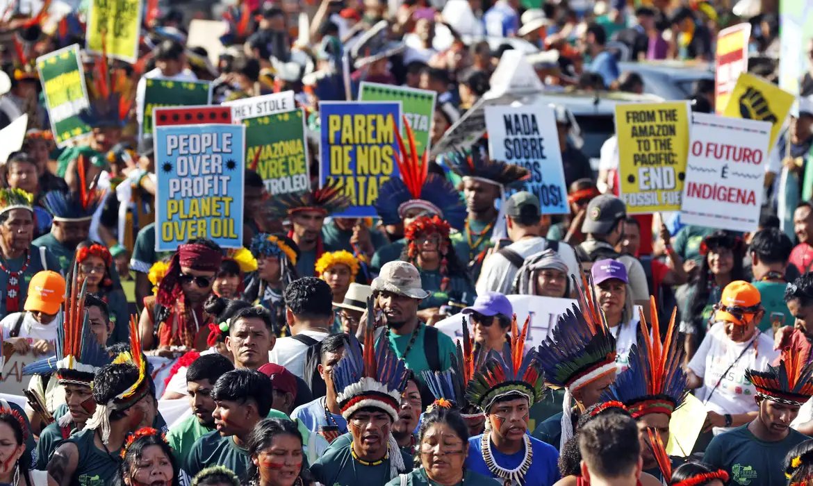 COP30: Marcha Indígena pelo Clima leva milhares às ruas de Belém