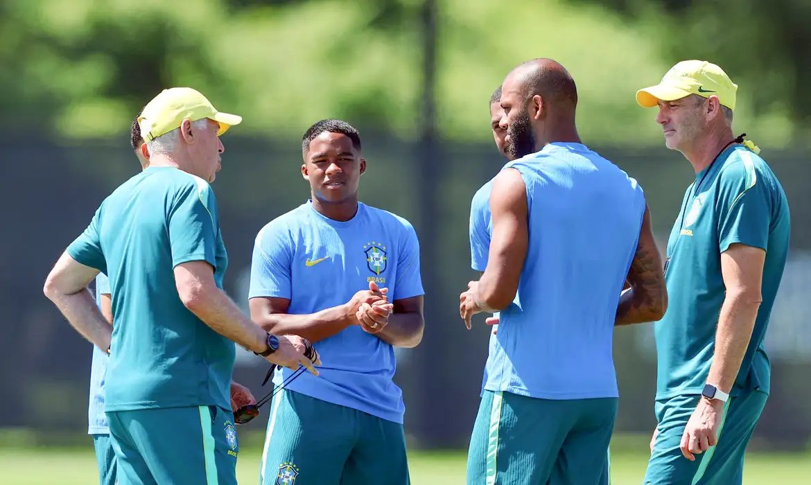 Brasil faz último treino antes de encarar Noruega pelas oitavas