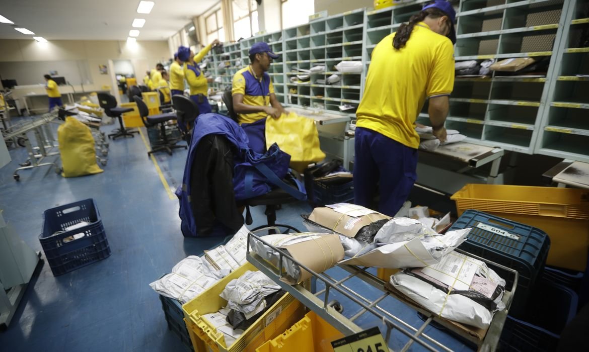 Haddad defende parcerias para reestruturação dos Correios