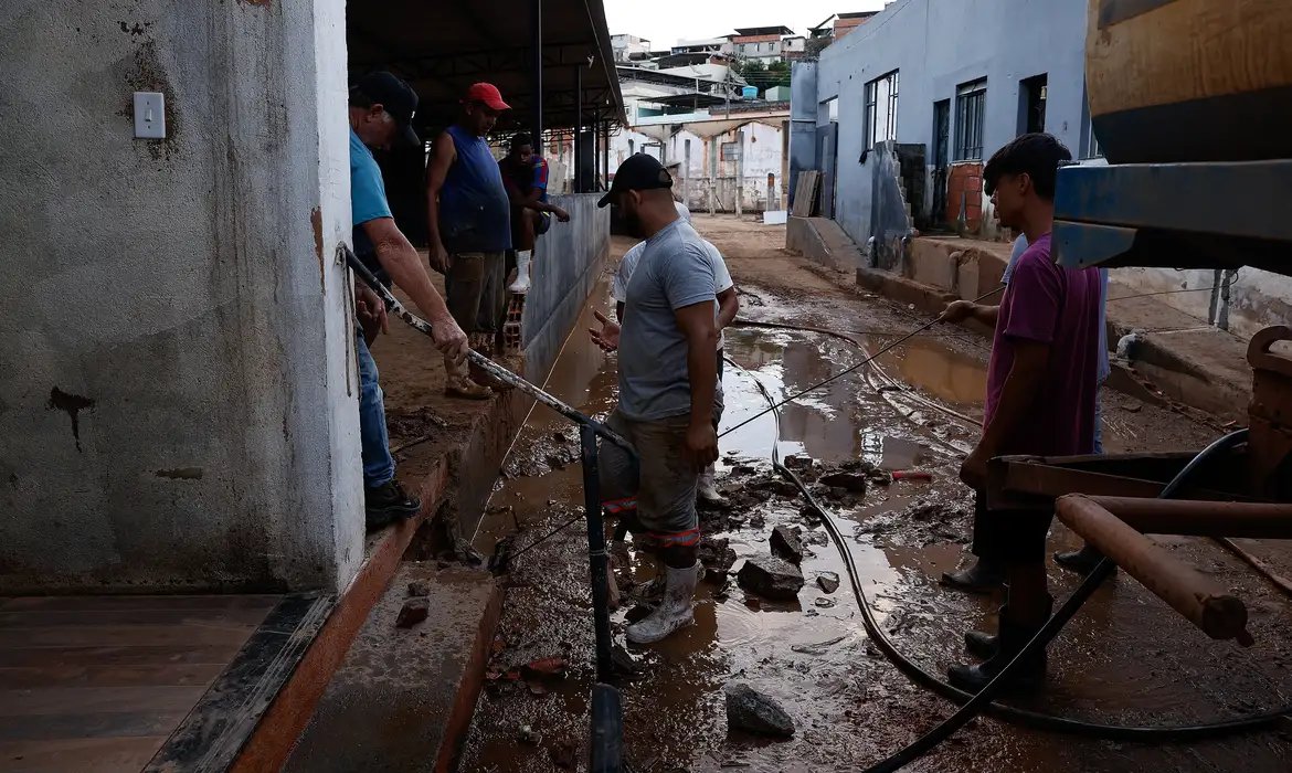 Governo reconhece situação de emergência em cidades de MG, RJ e SP