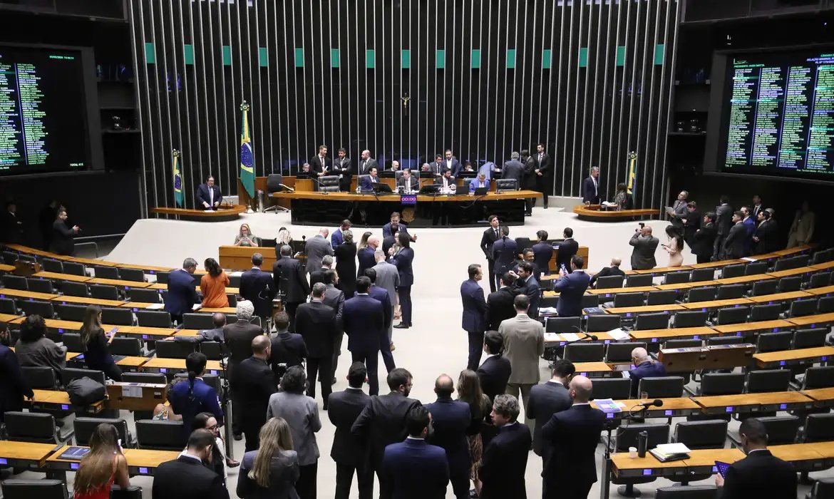 Câmara aprova inclusão de homicídio vicário na Lei Maria da Penha
