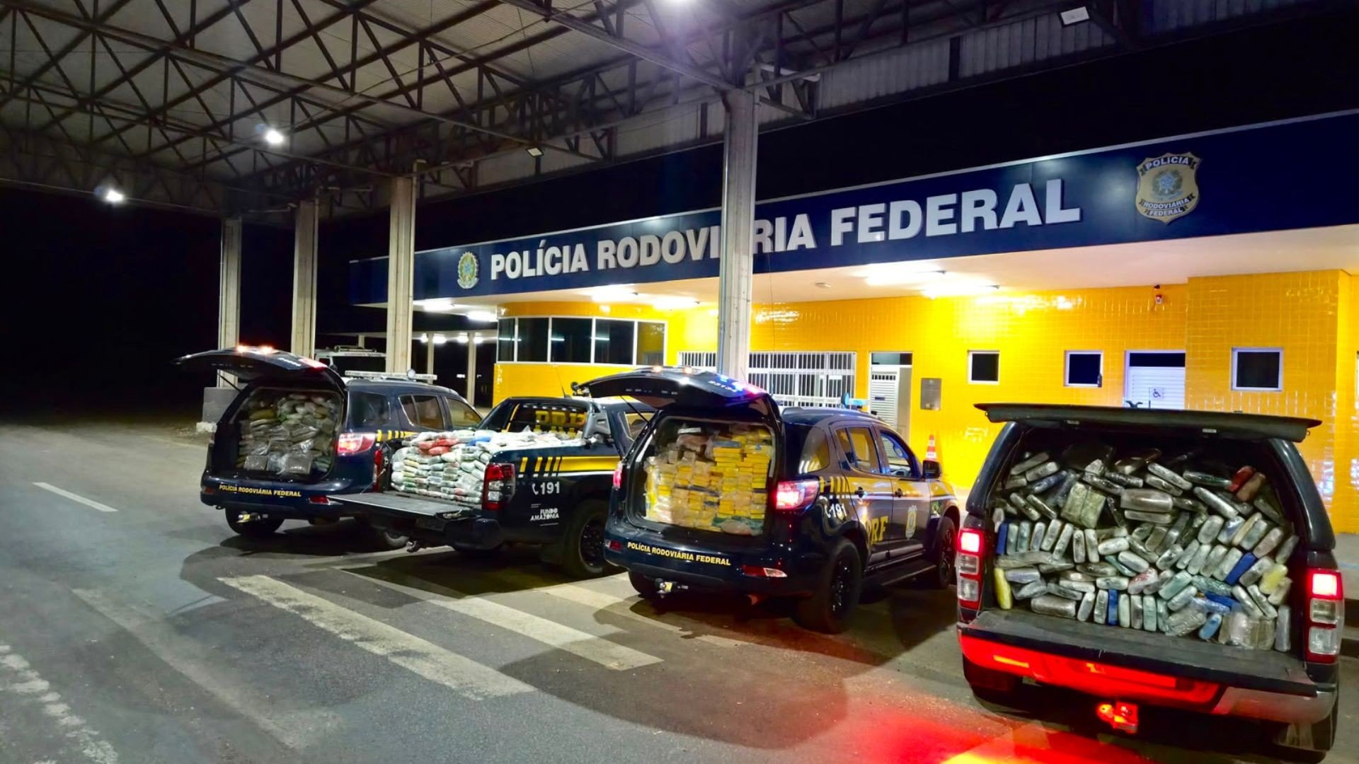 Mais de 2 toneladas de drogas são apreendidas em caminhão na BR-070 em MT