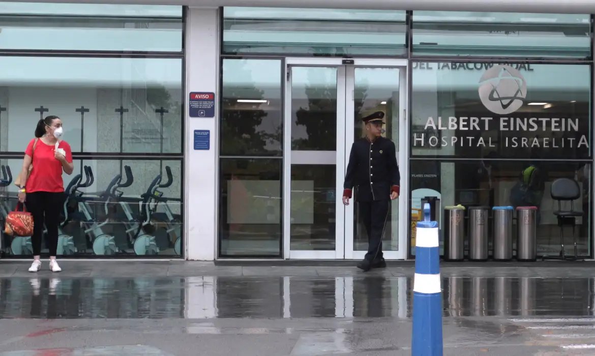 MPF aciona Hospital Albert Einstein por descumprir cotas em residência