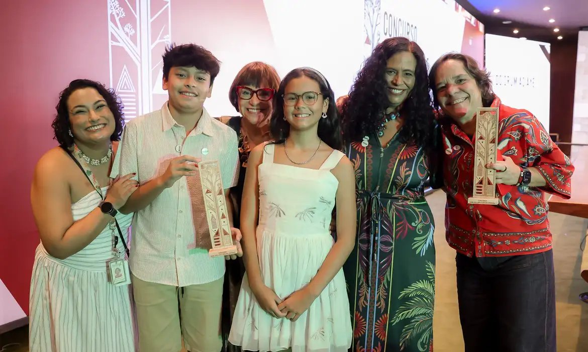 Podcast Crianças Sabidas fica em 3º lugar no Prêmio Dom e Bruno